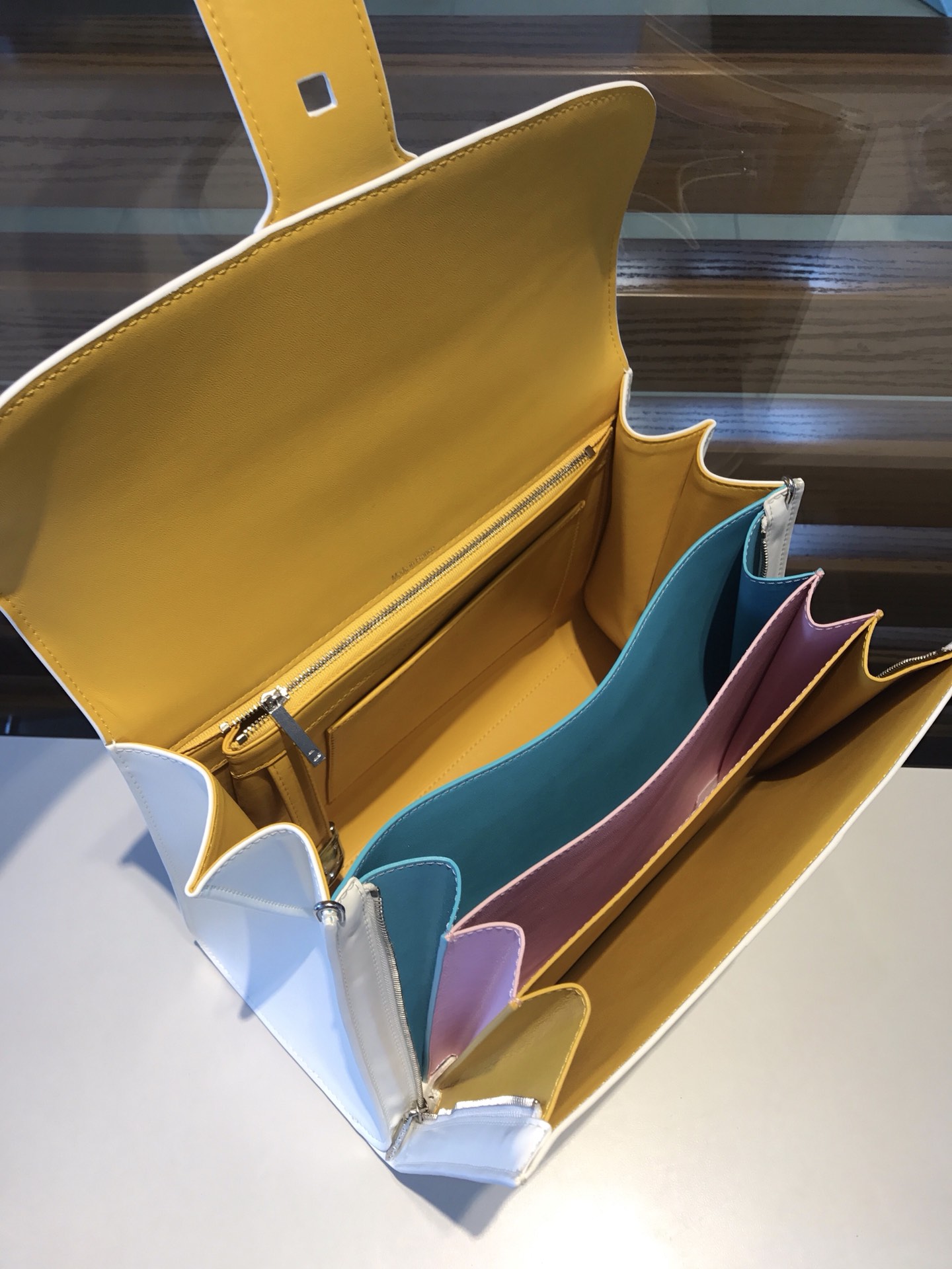 델보 브리앙 매직 박스백